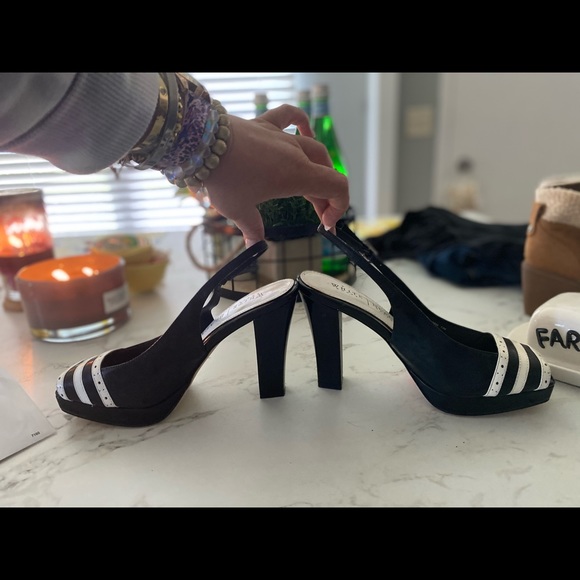 White House Black Market | Stacked Heel Peep Toe - Picture 3 of 6